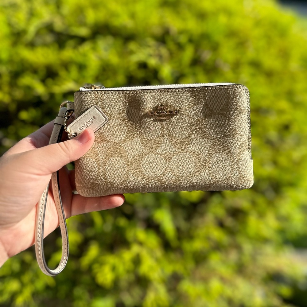 NWOT Coach Double Corner Zip Wristlet In Signature Canvas